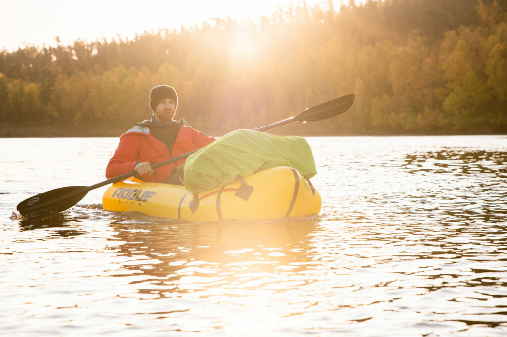 Intrigué par le packraft ? Tu trouveras dans cet article toutes les réponses à tes questions avant d'embarquer avec nous sur les rivières d'Europe.